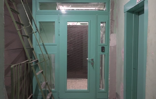 Дверь после монтажа Дверь после монтажа