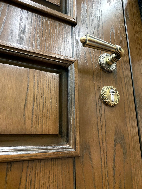 Цилиндровый замок и ручка Цилиндровый замок и ручка