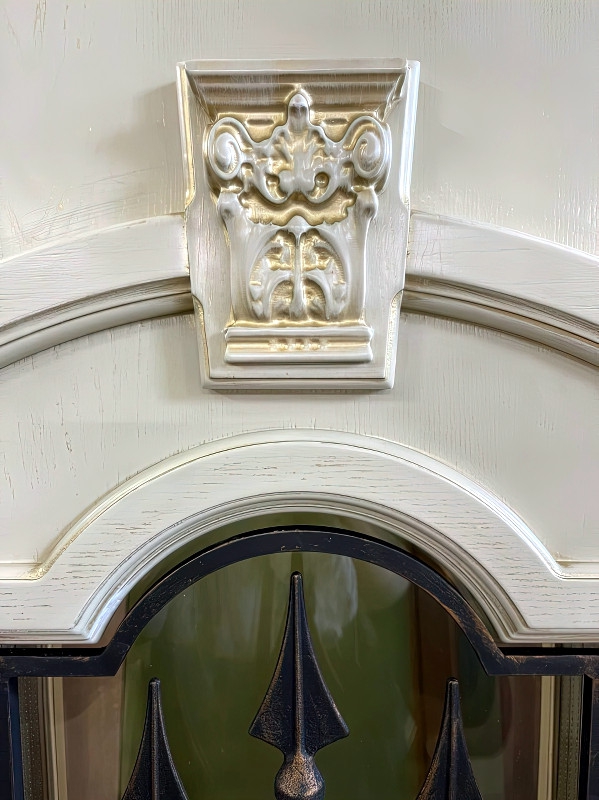 Декор на внешней стороне Декор на внешней стороне