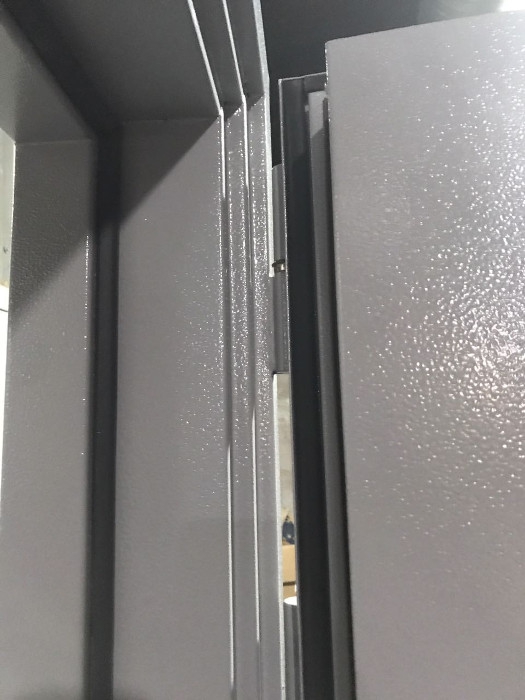 Петли и уплотнитель Петли и уплотнитель