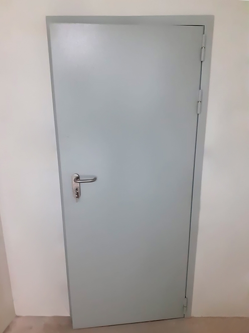 Дверь с внешней стороны (балетная школа, пер. Каменная Слобода, 7) Дверь с внешней стороны (балетная школа, пер. Каменная Слобода, 7)