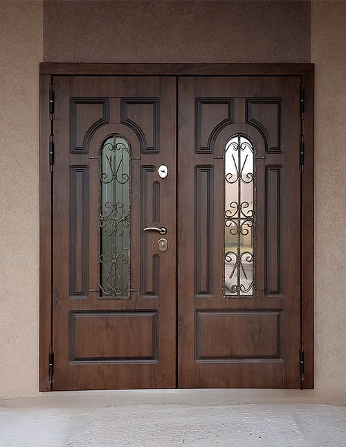 Двустворчатая дверь со стеклами Двустворчатая дверь со стеклами