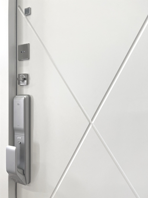 Электронный замок Xiaomi, вид изнутри Электронный замок Xiaomi, вид изнутри