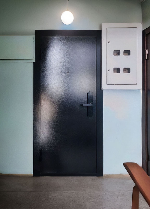 Квартирная дверь с умным замком Квартирная дверь с умным замком