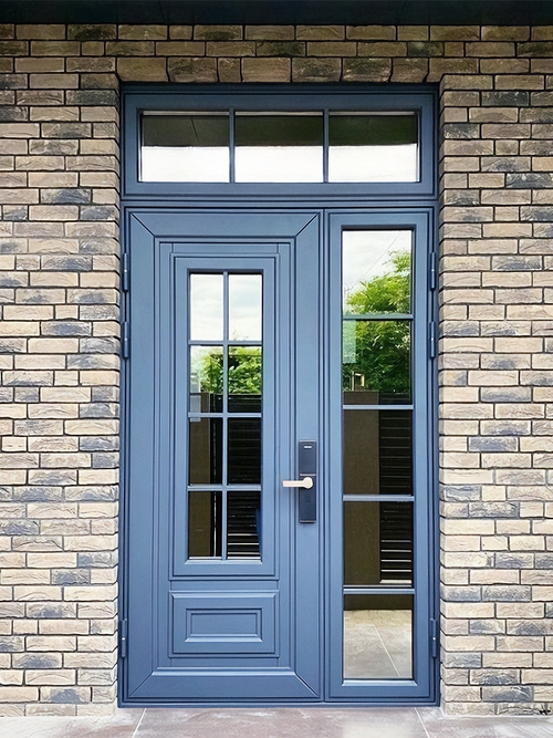 Остекленная коттеджная дверь Остекленная коттеджная дверь