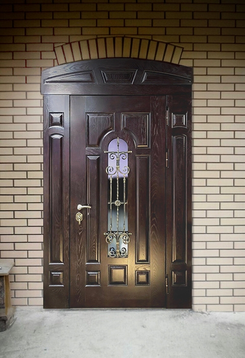Парадная дверь с боковыми вставками Парадная дверь с боковыми вставками