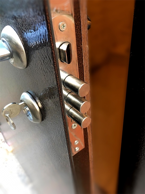 Ригели замка (монтаж в д. Мешково) Ригели замка (монтаж в д. Мешково)