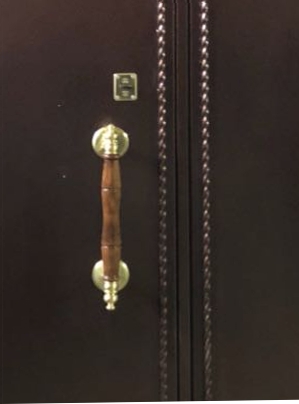 Ручка с внешней стороны Ручка с внешней стороны