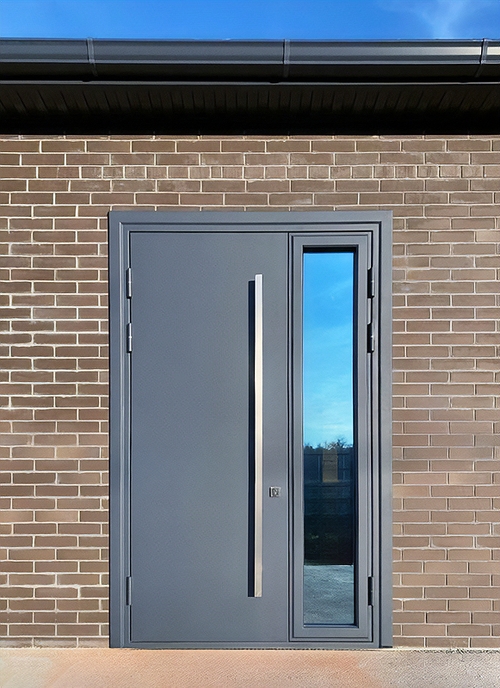 Термодверь с вертикальной ручкой Термодверь с вертикальной ручкой