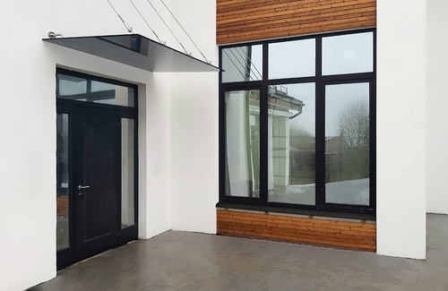 Установленная дверь в коттеджном поселке «Руза Фэмили Парк» Установленная дверь в коттеджном поселке «Руза Фэмили Парк»