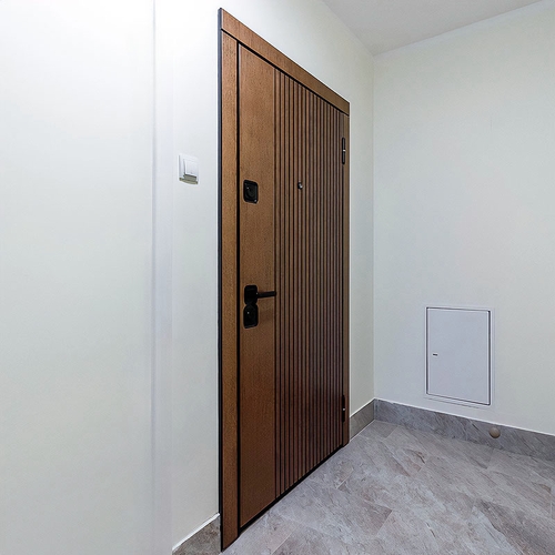 Входная дверь с панелью МДФ Входная дверь с панелью МДФ