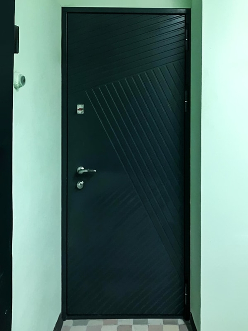 Внешняя сторона двери Внешняя сторона двери