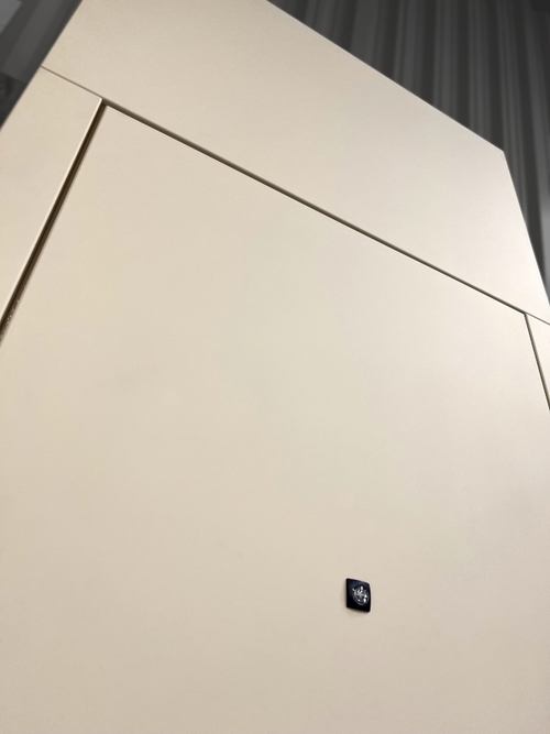 Вставка в одной плоскости с полотном Вставка в одной плоскости с полотном