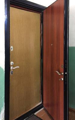 Вторая дверь с отделкой ламинатом Вторая дверь с отделкой ламинатом