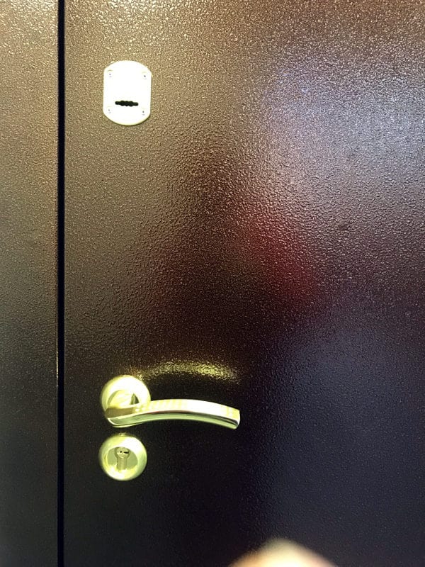 Замки и ручка Замки и ручка