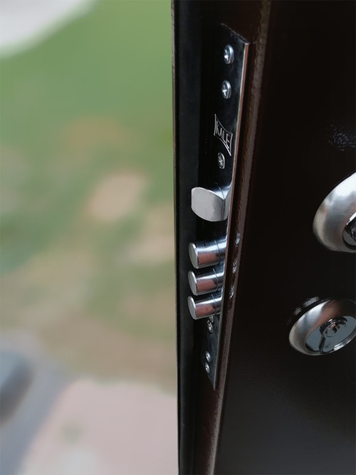 Замок двери (д. Жостово) Замок двери (д. Жостово)