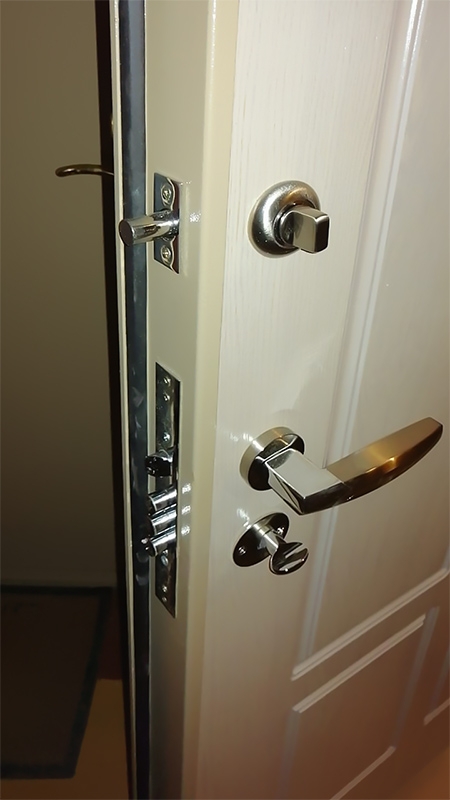 Замок и задвижка (установка по адресу Фрунзенская Набережная) Замок и задвижка (установка по адресу Фрунзенская Набережная)